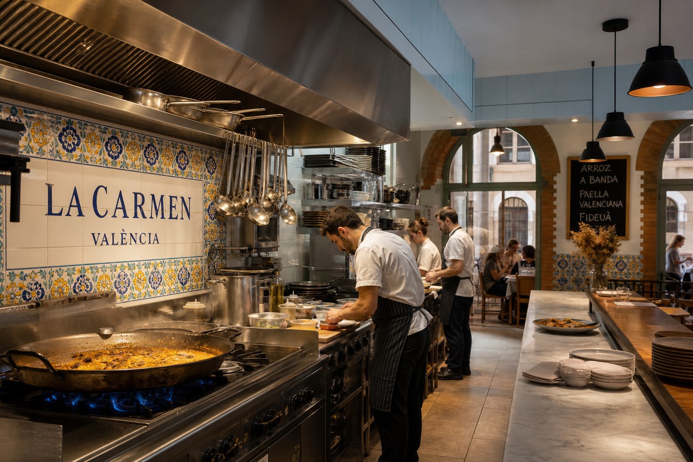 Interior del restaurante Valencia Paella